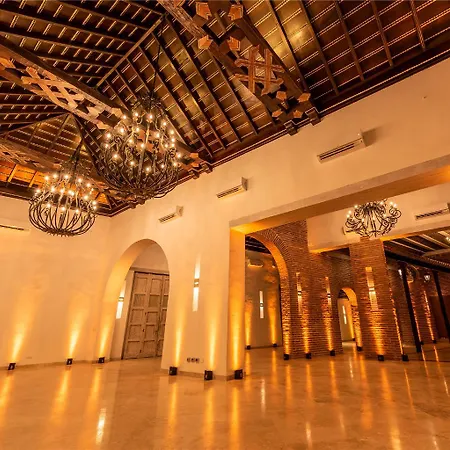Capellan De Getsemani Hotel *
