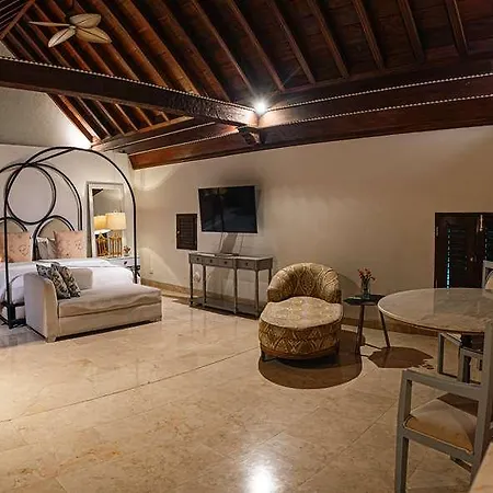 Capellan De Getsemani Hotel *